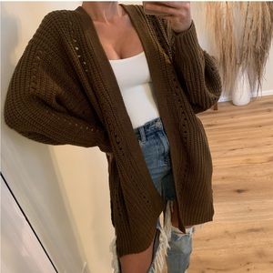 🆕 Cozy Cardigan